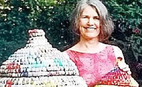 Denise Vanderlugt, with her colourful baskets, will be a guest tutor at this year’s Jumper and Jazz Festival. Denise Vanderlugt, with her colourful baskets, will be a guest tutor at this year’s Jumper and Jazz Festival.